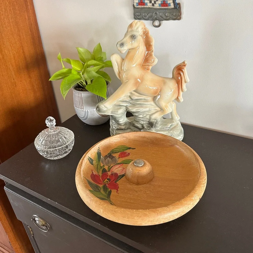 Vintage Hand Painted Wooden Footed Nut Bowl Canada Floral Folk Art 11